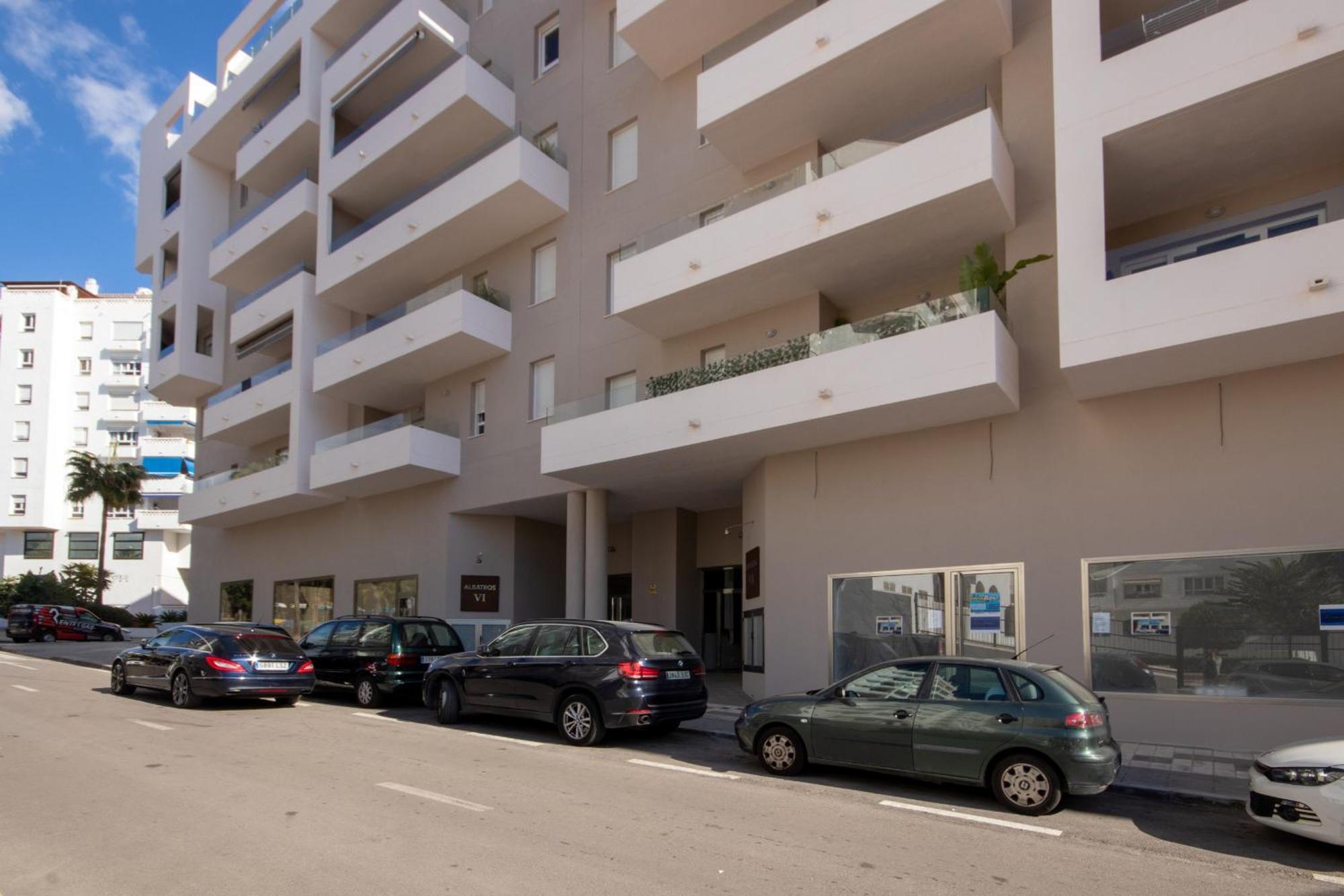 3 Bed Nueva Andalucia 5 Min Drive To Banus *