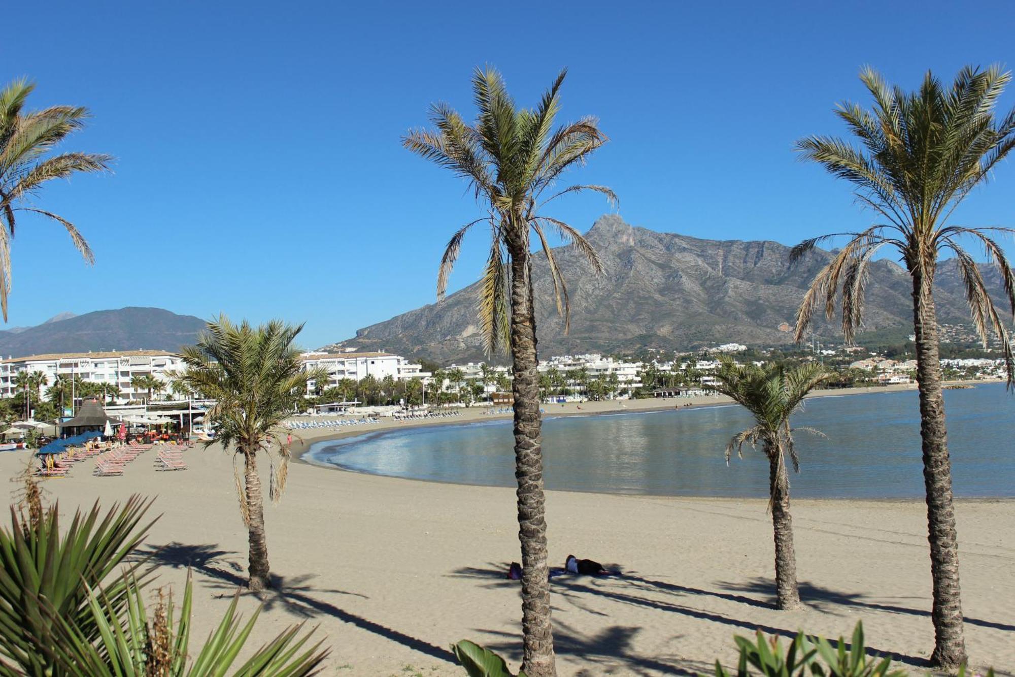 3 Bed Nueva Andalucia 5 Min Drive To Banus Apartment *