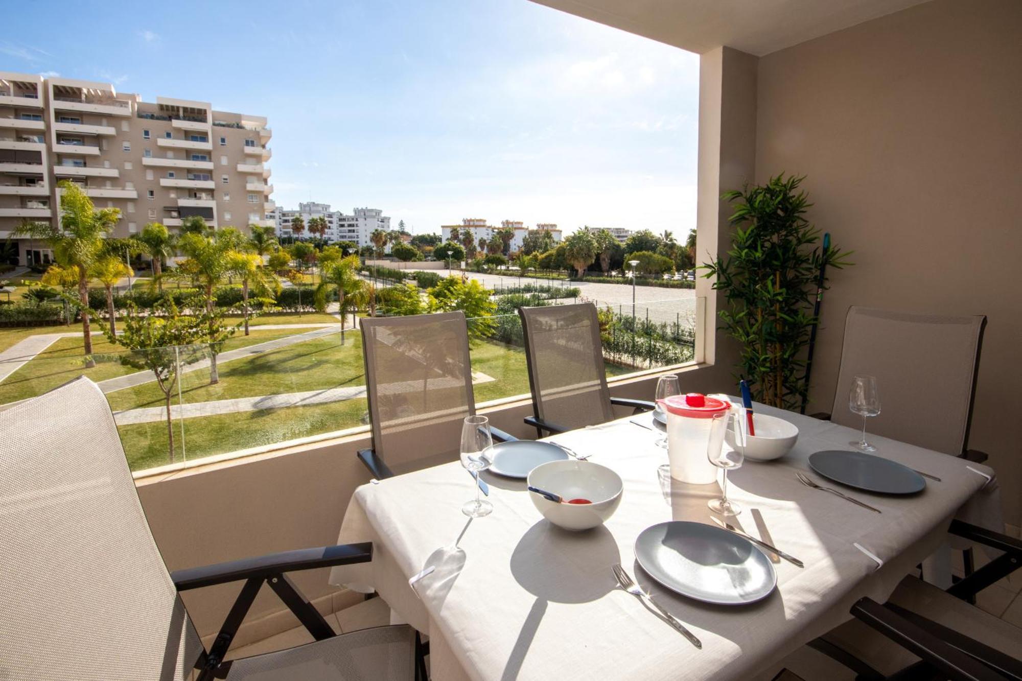 3 Bed Nueva Andalucia 5 Min Drive To Banus Apartment *