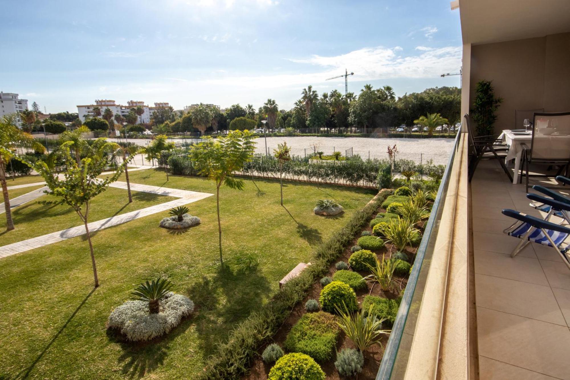 3 Bed Nueva Andalucia 5 Min Drive To Banus Apartment Marbella